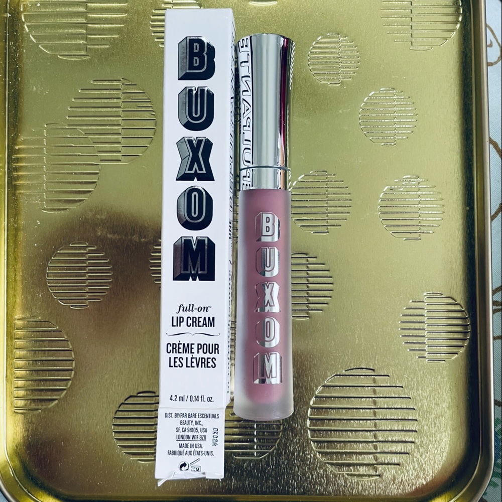 Buxom full-on lip cream